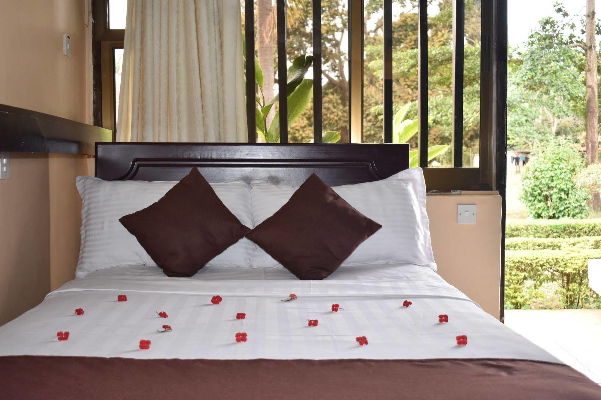 Morogoro Hotel Exterior foto